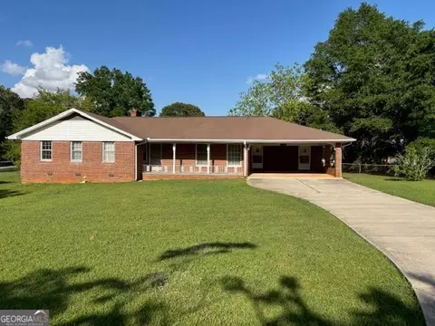 18 North Ave, Hampton, GA 30228