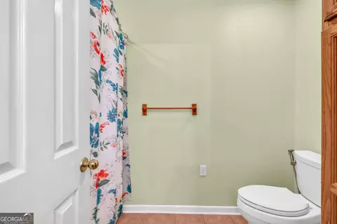 Bath - 1362 We King Rd, Commerce, GA 30530 photo 8 of 10