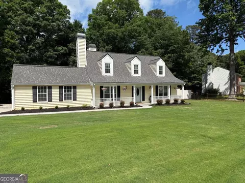 710 Crab Orchard Ct, Roswell, GA 30076
