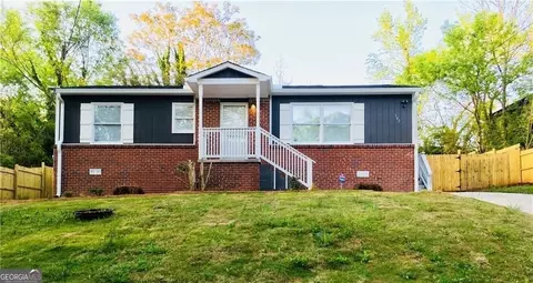 947 Rebel Forest Dr, Atlanta, GA 30315