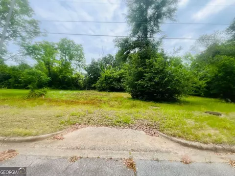 1323 E Society Ave, Albany, GA 31705