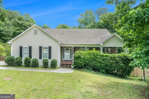 1211 Fly Rod Ln, Loganville, GA 30052
