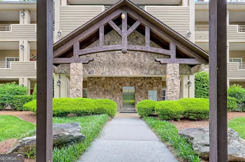 112 Gleneagle Ct #303, Clayton, GA 30525