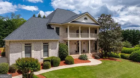 200 N Willow Ct, Alpharetta, GA 30004