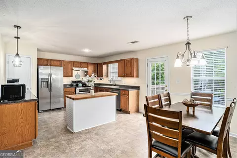 35 Kendall Ln, Covington, GA 30014 photo 3