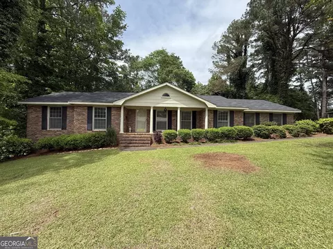 210 N Chilton Cres, Lagrange, GA 30240 photo 2