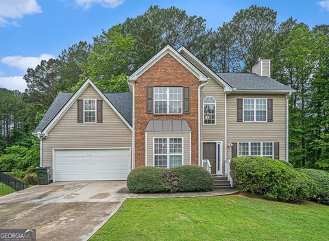 3885 Weeping Willow Ln, Loganville, GA 30052