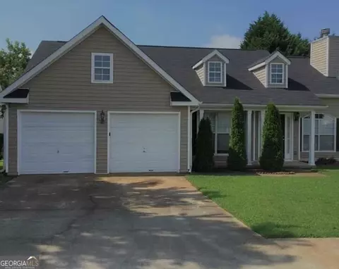 3020 Meadow Glen Pass, Fairburn, GA 30213
