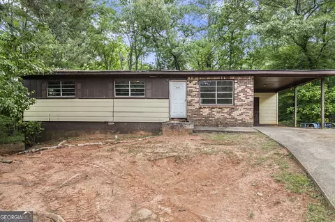 6109 Oakwood Cir SW, Covington, GA 30014