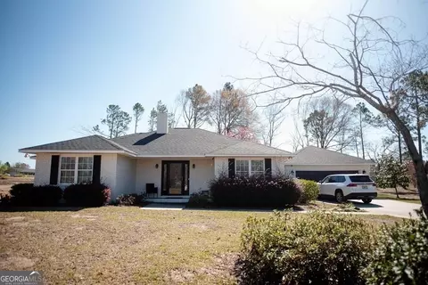 813 Miracle Ln, Vidalia, GA 30474