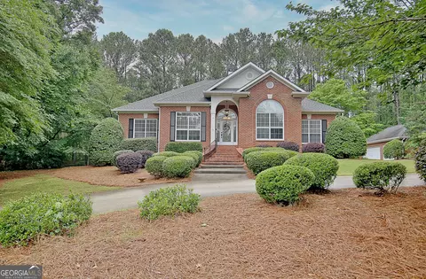 120 Hamilton Glen Ct, Fayetteville, GA 30215