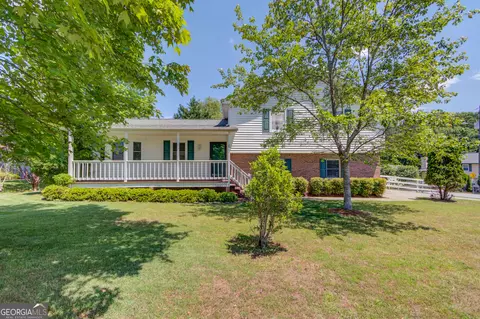 2584 Gravitt Rd, Duluth, GA 30096