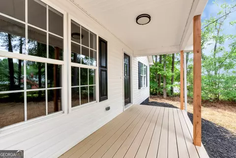 Exterior - 235 Baugh St, Commerce, GA 30529 photo 6 of 9