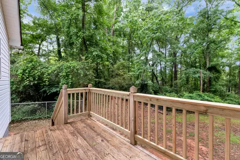 Exterior - 235 Baugh St, Commerce, GA 30529 photo 5 of 9