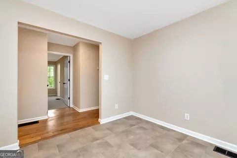 Entry Way - 235 Baugh St, Commerce, GA 30529 photo 1 of 3