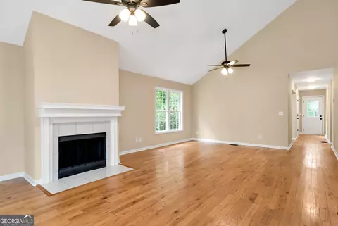 Living - 235 Baugh St, Commerce, GA 30529 photo 1 of 5