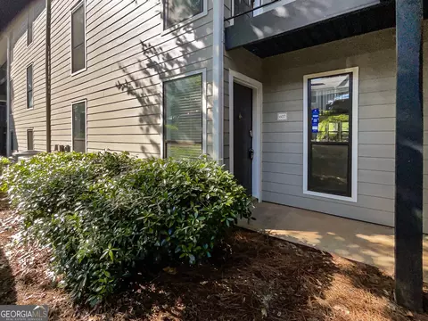 607 Park Ridge Cir, Marietta, GA 30068