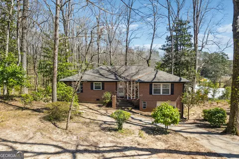 2696 Dodson Dr, East Point, GA 30344