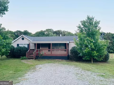 239 Green Meadows Dr, Hartwell, GA 30643