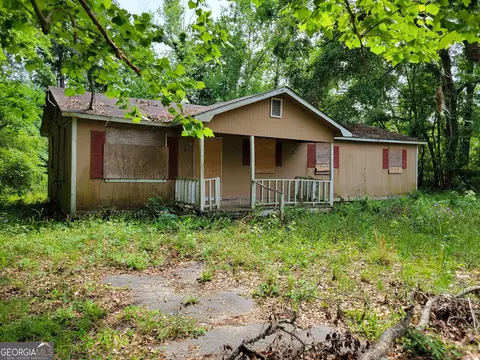 925 Anncliff St, Millen, GA 30442