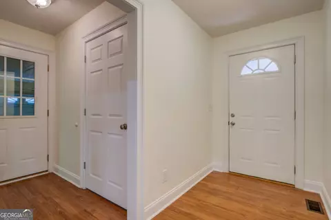 Entry Way - 349 Bowen Hill Rd, Haddock, GA 31033 photo 2 of 3