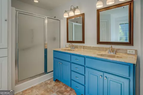 Bath - 349 Bowen Hill Rd, Haddock, GA 31033 photo 1 of 4