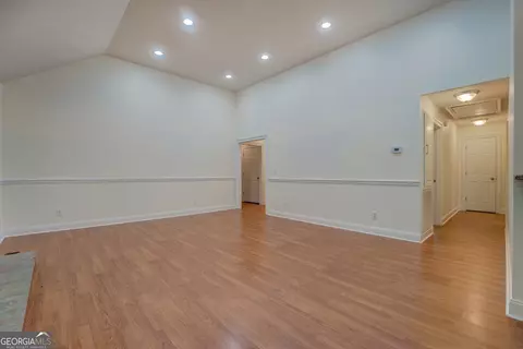 Living - 349 Bowen Hill Rd, Haddock, GA 31033 photo 5 of 6
