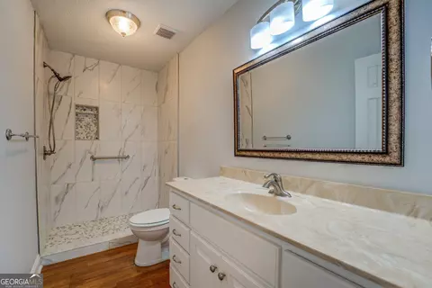 Bath - 349 Bowen Hill Rd, Haddock, GA 31033 photo 3 of 4