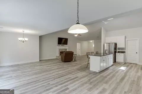 Living - 3239 Tommy Dillard Rd, Monroe, GA 30656 photo 4 of 4