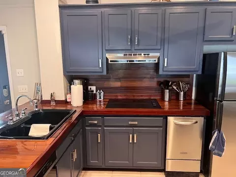 215 Circle Dr, Midway, GA 31320 photo 7