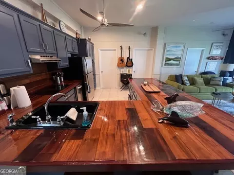 215 Circle Dr, Midway, GA 31320 photo 5
