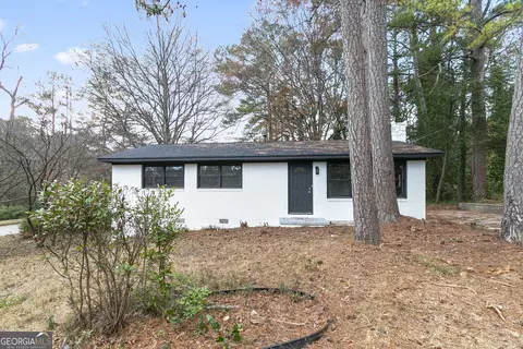 3215 Pennignton Cir, Atlanta, GA 30354