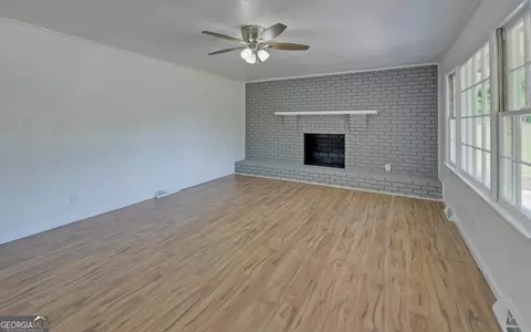 Living - 428 Jordan Rd, Toccoa, GA 30577 photo 1 of 4