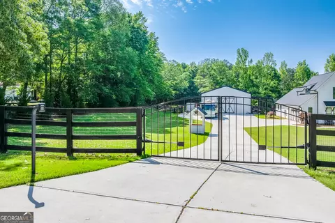 Exterior - 541 Carruth Rd, Jefferson, GA 30549 photo 2 of 17