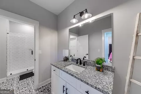 Bath - 541 Carruth Rd, Jefferson, GA 30549 photo 6 of 9