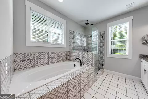 Bath - 541 Carruth Rd, Jefferson, GA 30549 photo 3 of 9