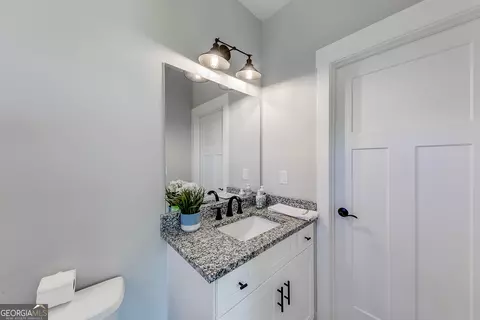 Bath - 541 Carruth Rd, Jefferson, GA 30549 photo 4 of 9