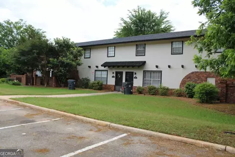 101 F Country Club Dr, Americus, GA 31709