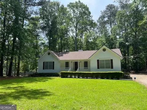 132 W Lakeview Dr, Milledgeville, GA 31061