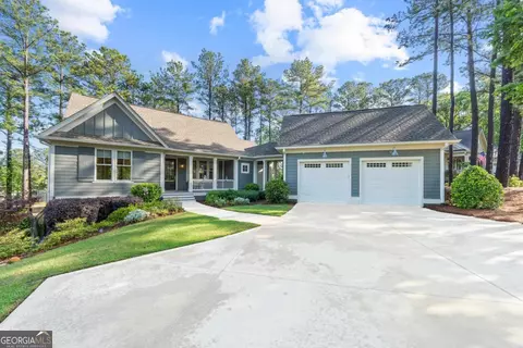 1041 Club Pointe Cir, Greensboro, GA 30642
