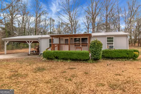 650 Amah Lee Rd, Hampton, GA 30228