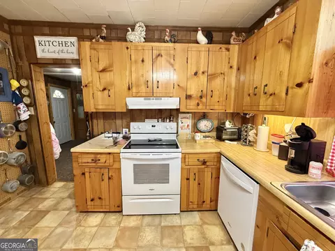 Kitchen - 307 Harwell Ave, Lagrange, GA 30240 photo 5 of 7