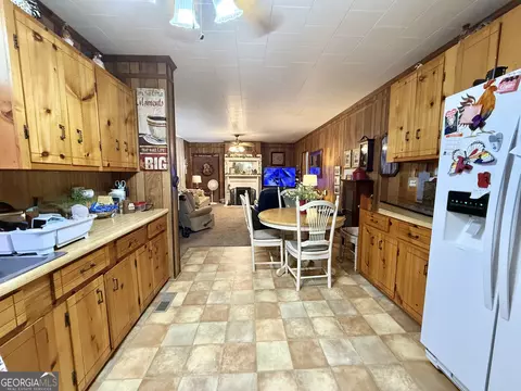 Kitchen - 307 Harwell Ave, Lagrange, GA 30240 photo 6 of 7