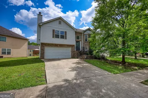 2000 Redwood Trce, Ellenwood, GA 30294