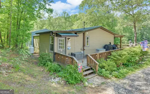 Exterior - 446 Mcmurray Lake Rd, Toccoa, GA 30577 photo 4 of 13