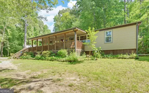 446 Mcmurray Lake Rd, Toccoa, GA 30577