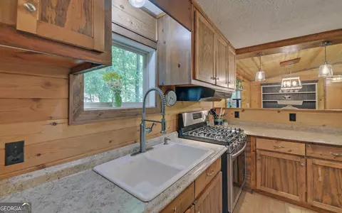 Kitchen - 446 Mcmurray Lake Rd, Toccoa, GA 30577 photo 2 of 2