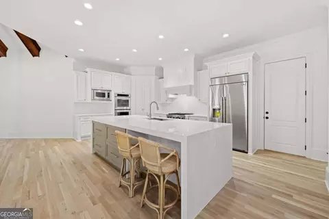 Kitchen - 8745 Islesworth Ct, Duluth, GA 30097 photo 9 of 10