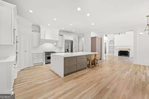 Kitchen - 8745 Islesworth Ct, Duluth, GA 30097 photo 7 of 10