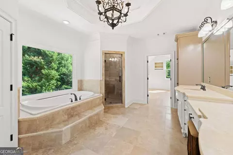 Bath - 8745 Islesworth Ct, Duluth, GA 30097 photo 4 of 8